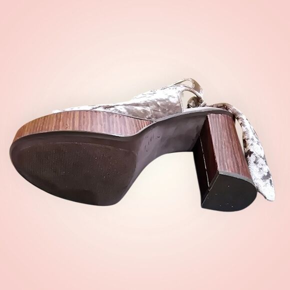 NIB Very Volatile Los Angeles Platform Sandels Shoes Kimbra Style Size 8 Taupe - Picture 10 of 12